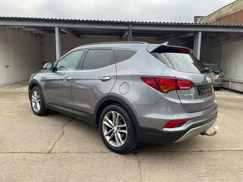 Hyundai Santa Fe 2.2 CRDi Blue Drive Premium SE SUV 5dr Diesel Auto 4WD Euro 6 (s/s) (7 Seat) (200 ps) 1 owner From New, 8 Services 5dr Automatic 2024