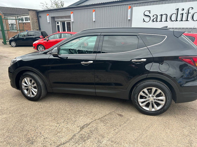 Hyundai Santa Fe 2.2 CRDi Blue Drive Premium SUV 5dr Diesel Auto 4WD Euro 6 (s/s) (200 ps) Sat Nav, Leather,  5dr Automatic 2025