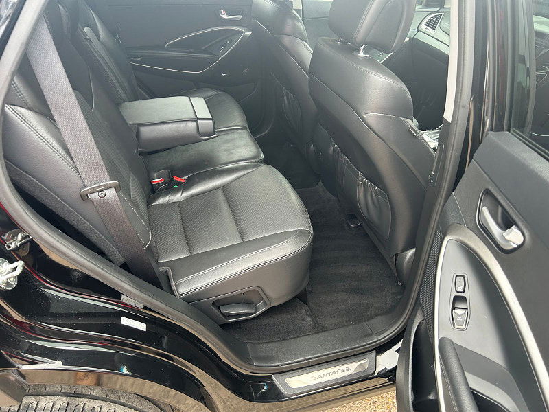 Hyundai Santa Fe 2.2 CRDi Blue Drive Premium SUV 5dr Diesel Auto 4WD Euro 6 (s/s) (200 ps) Sat Nav, Leather,  5dr Automatic 2025