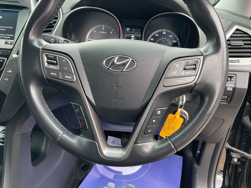Hyundai Santa Fe 2.2 CRDi Blue Drive Premium SUV 5dr Diesel Auto 4WD Euro 6 (s/s) (200 ps) Sat Nav, Leather,  5dr Automatic 2025