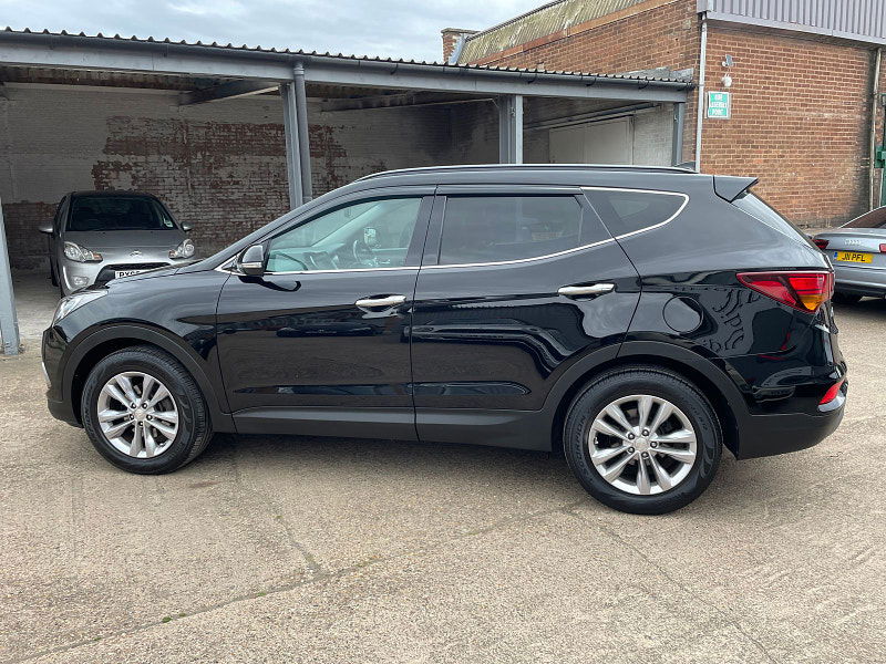 Hyundai Santa Fe 2.2 CRDi Blue Drive Premium SUV 5dr Diesel Auto 4WD Euro 6 (s/s) (200 ps) Sat Nav, Leather,  5dr Automatic 2025