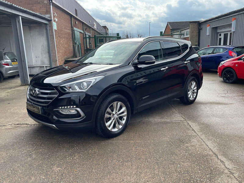 Hyundai Santa Fe 2.2 CRDi Blue Drive Premium SUV 5dr Diesel Manual 4WD Euro 6 (s/s) (7 Seat) (200 ps) 5dr Manual 2025