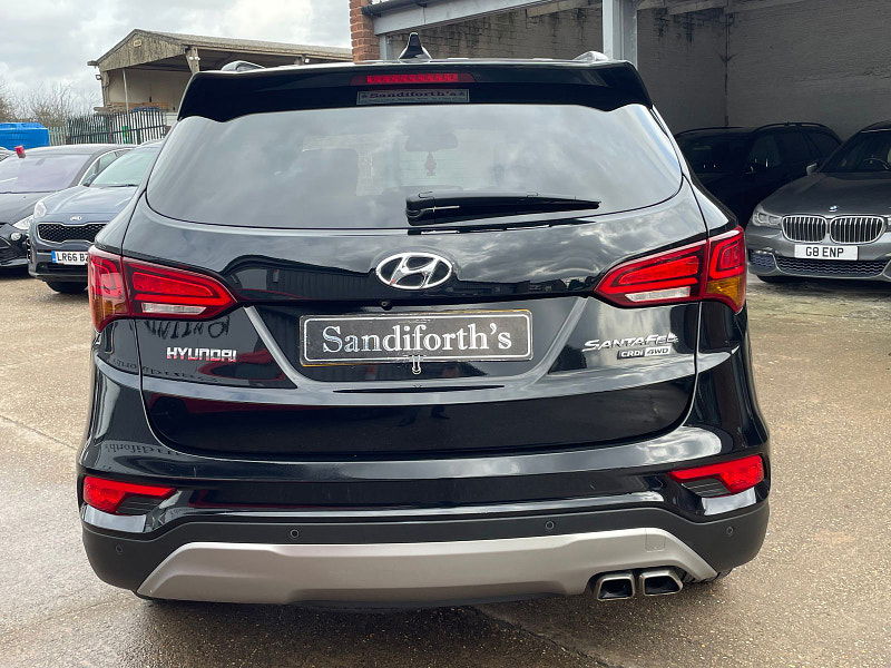 Hyundai Santa Fe 2.2 CRDi Blue Drive Premium SUV 5dr Diesel Manual 4WD Euro 6 (s/s) (7 Seat) (200 ps) 5dr Manual 2025