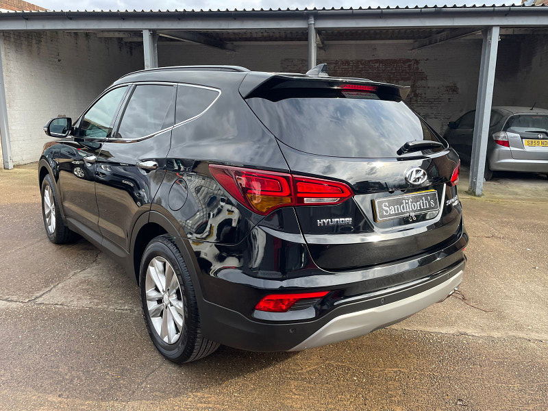 Hyundai Santa Fe 2.2 CRDi Blue Drive Premium SUV 5dr Diesel Manual 4WD Euro 6 (s/s) (7 Seat) (200 ps) 5dr Manual 2025