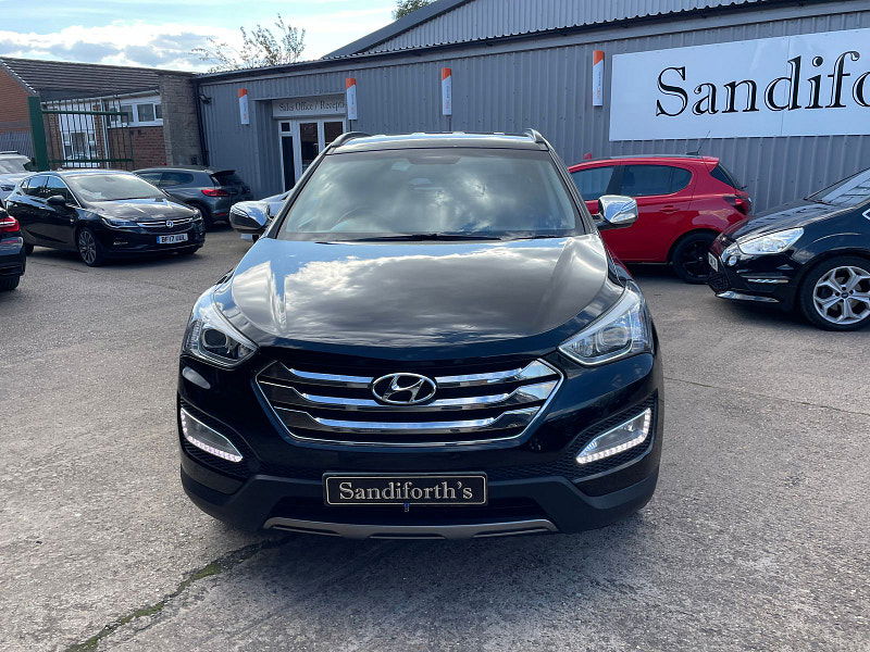 Hyundai Santa Fe 2.2 CRDi Premium SUV 5dr Diesel Auto 4WD Euro 5 (5 seat) (194 bhp) 1 Owner, 10 Services 5dr Automatic 2025