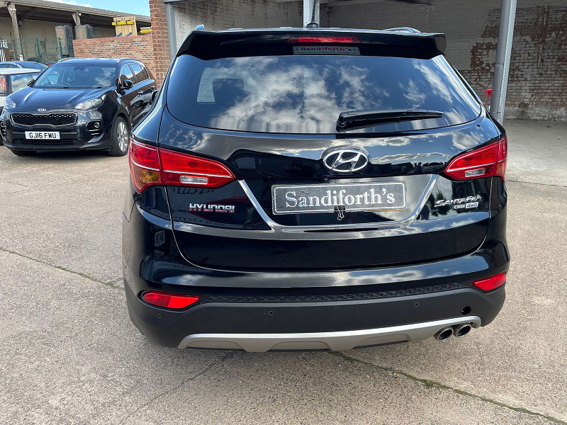 Hyundai Santa Fe 2.2 CRDi Premium SUV 5dr Diesel Auto 4WD Euro 5 (5 seat) (194 bhp) 1 Owner, 10 Services 5dr Automatic 2025