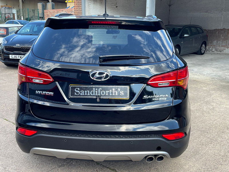 Hyundai Santa Fe 2.2 CRDi Premium SUV 5dr Diesel Auto 4WD Euro 5 (5 seat) (194 bhp) 1 Owner, 10 Services 5dr Automatic 2025