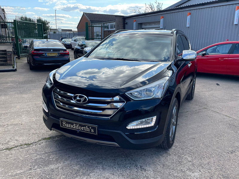 Hyundai Santa Fe 2.2 CRDi Premium SUV 5dr Diesel Auto 4WD Euro 5 (5 seat) (194 bhp) 1 Owner, 10 Services 5dr Automatic 2025