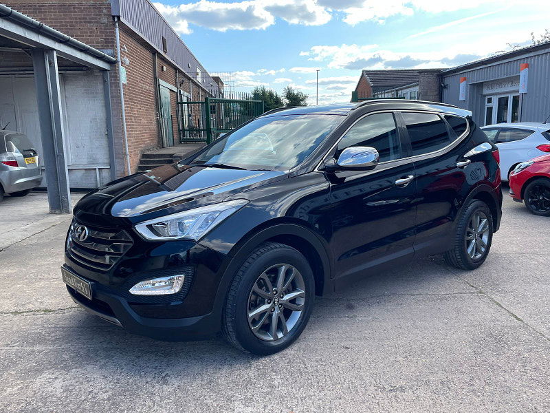 Hyundai Santa Fe 2.2 CRDi Premium SUV 5dr Diesel Auto 4WD Euro 5 (5 seat) (194 bhp) 1 Owner, 10 Services 5dr Automatic 2025