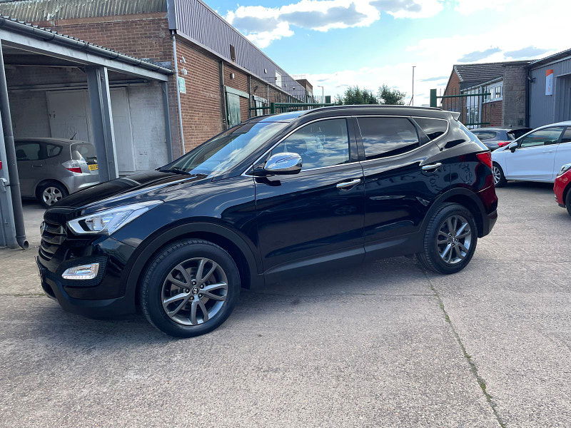 Hyundai Santa Fe 2.2 CRDi Premium SUV 5dr Diesel Auto 4WD Euro 5 (5 seat) (194 bhp) 1 Owner, 10 Services 5dr Automatic 2025