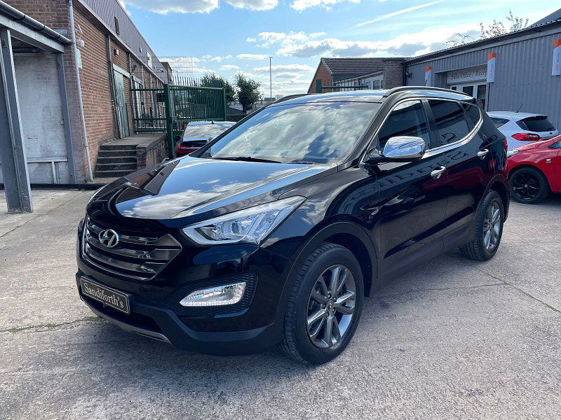 Hyundai Santa Fe 2.2 CRDi Premium SUV 5dr Diesel Auto 4WD Euro 5 (5 seat) (194 bhp) 1 Owner, 10 Services 5dr Automatic 2025