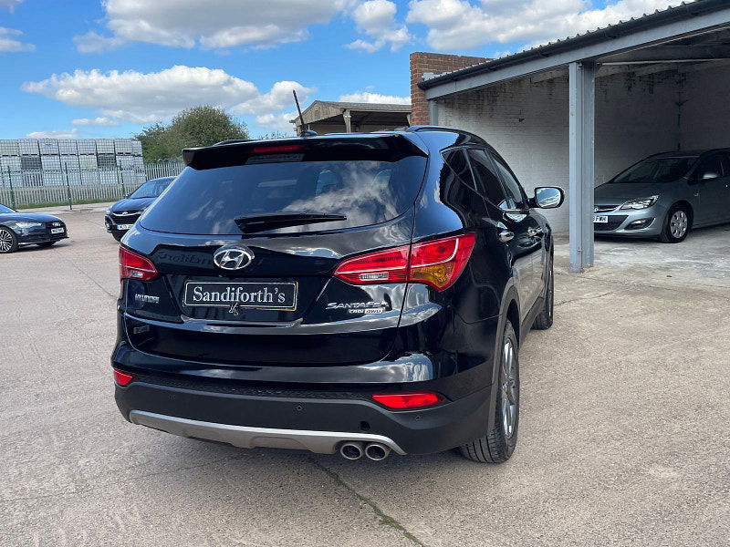 Hyundai Santa Fe 2.2 CRDi Premium SUV 5dr Diesel Auto 4WD Euro 5 (5 seat) (194 bhp) 1 Owner, 10 Services 5dr Automatic 2025