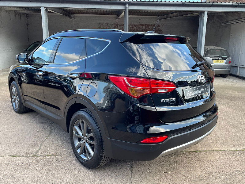 Hyundai Santa Fe 2.2 CRDi Premium SUV 5dr Diesel Auto 4WD Euro 5 (5 seat) (194 bhp) 1 Owner, 10 Services 5dr Automatic 2025