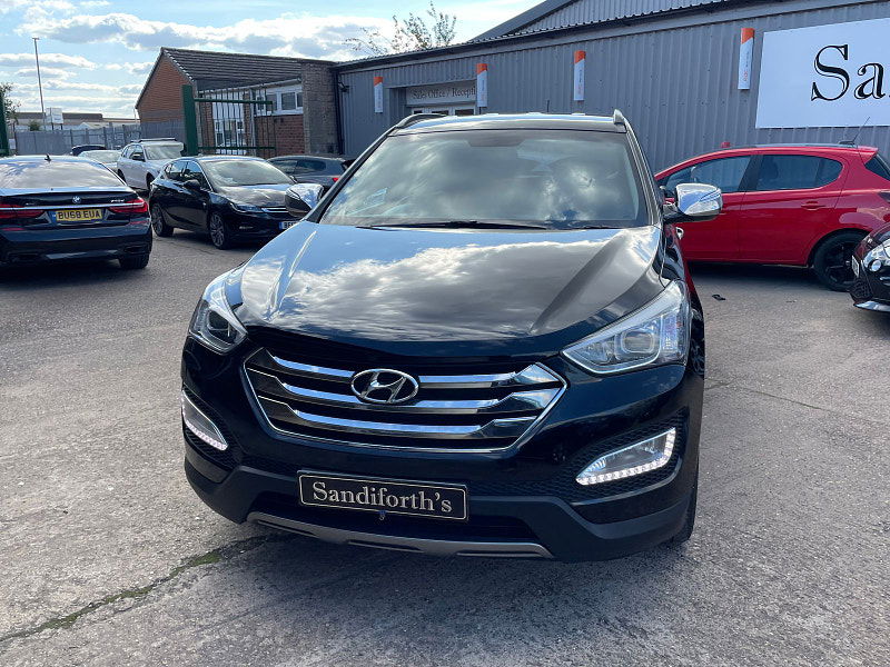 Hyundai Santa Fe 2.2 CRDi Premium SUV 5dr Diesel Auto 4WD Euro 5 (5 seat) (194 bhp) 1 Owner, 10 Services 5dr Automatic 2025