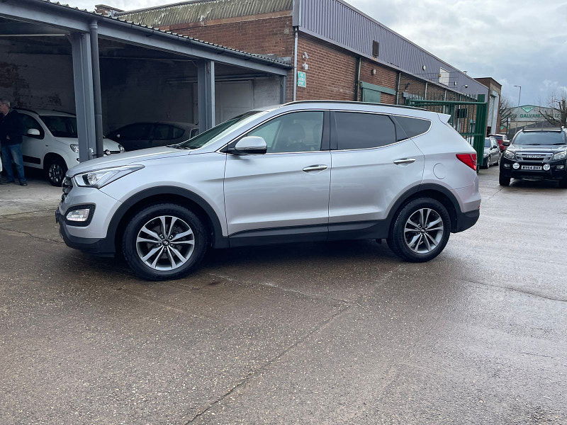 Hyundai Santa Fe 2.2 CRDi Premium SUV 5dr Diesel Auto 4WD Euro 5 (5 seat) (194 bhp) 5dr Automatic 2025