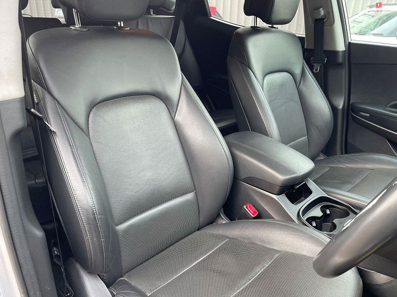 Hyundai Santa Fe 2.2 CRDi Premium SUV 5dr Diesel Auto 4WD Euro 5 (5 seat) (194 bhp) 5dr Automatic 2025