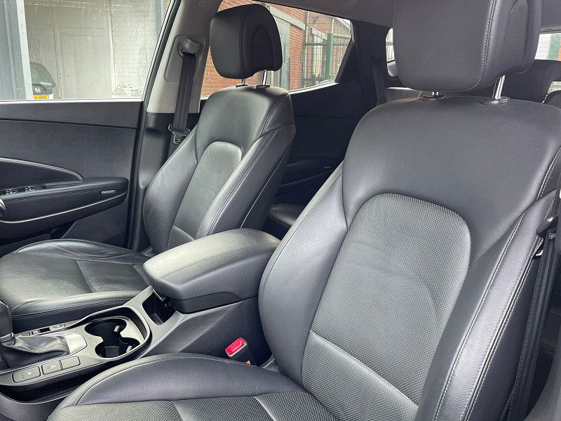 Hyundai Santa Fe 2.2 CRDi Premium SUV 5dr Diesel Auto 4WD Euro 5 (5 seat) (194 bhp) 5dr Automatic 2025
