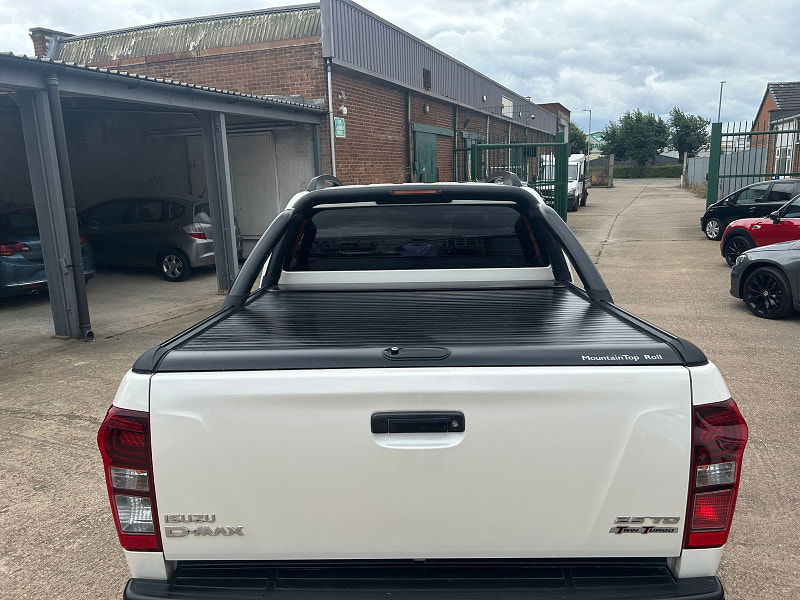 Isuzu D-Max 2.5 TD Blade Pickup 4dr Diesel Manual 4x4 (192 g/km, 161 bhp) 4dr Manual 2025