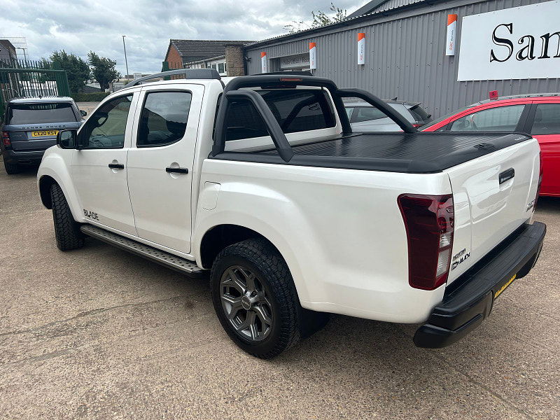 Isuzu D-Max 2.5 TD Blade Pickup 4dr Diesel Manual 4x4 (192 g/km, 161 bhp) 4dr Manual 2025
