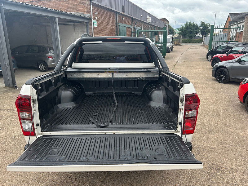 Isuzu D-Max 2.5 TD Blade Pickup 4dr Diesel Manual 4x4 (192 g/km, 161 bhp) 4dr Manual 2025