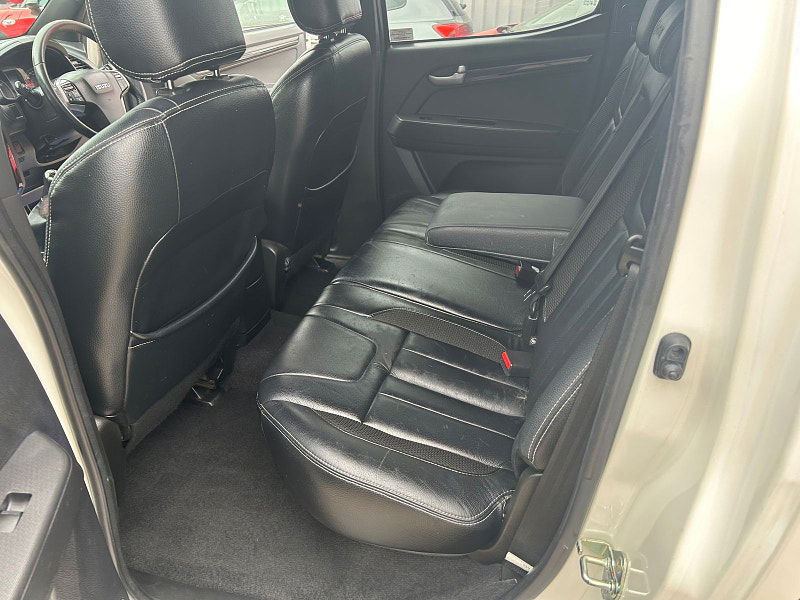 Isuzu D-Max 2.5 TD Blade Pickup 4dr Diesel Manual 4x4 (192 g/km, 161 bhp) 4dr Manual 2025
