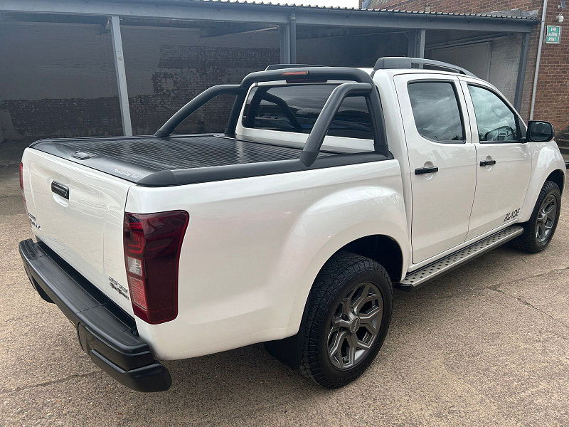 Isuzu D-Max 2.5 TD Blade Pickup 4dr Diesel Manual 4x4 (192 g/km, 161 bhp) 4dr Manual 2025