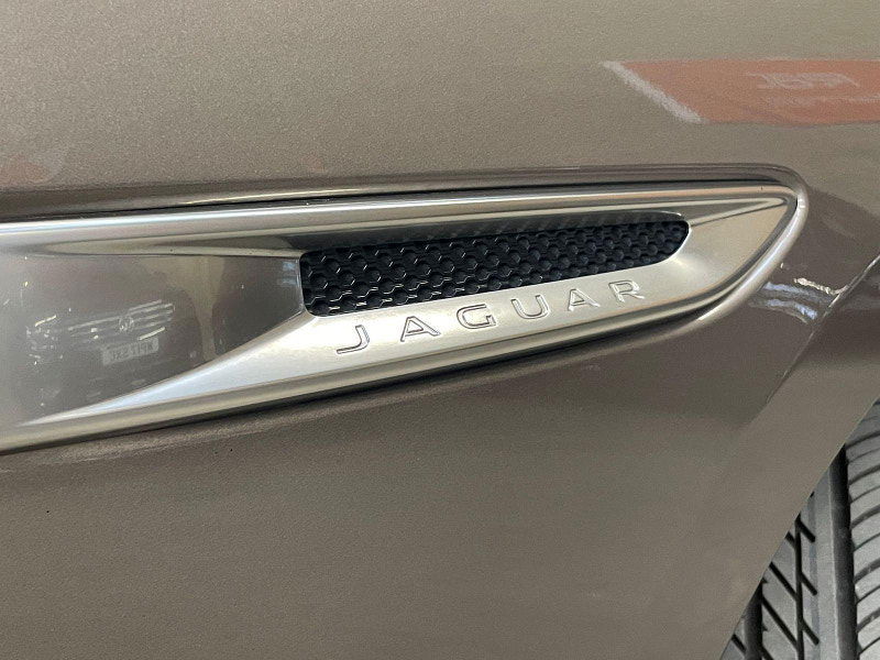 Jaguar F-PACE 3.0 D300 V6 S SUV 5dr Diesel Auto AWD Euro 6 (s/s) (300 ps) 7 Main Dealer Services 5dr Automatic 2025