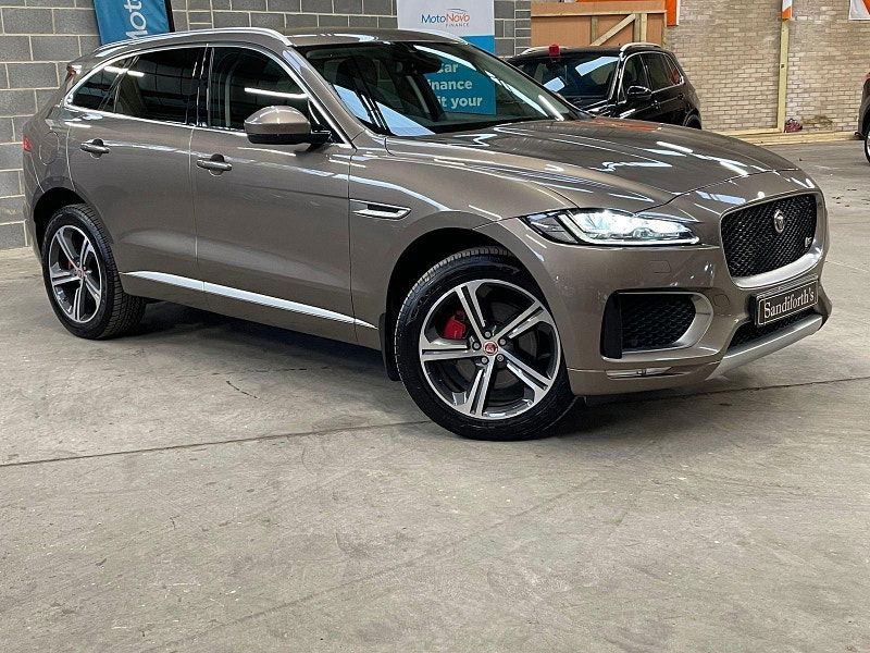 Jaguar F-PACE 3.0 D300 V6 S SUV 5dr Diesel Auto AWD Euro 6 (s/s) (300 ps) 7 Main Dealer Services 5dr Automatic 2025