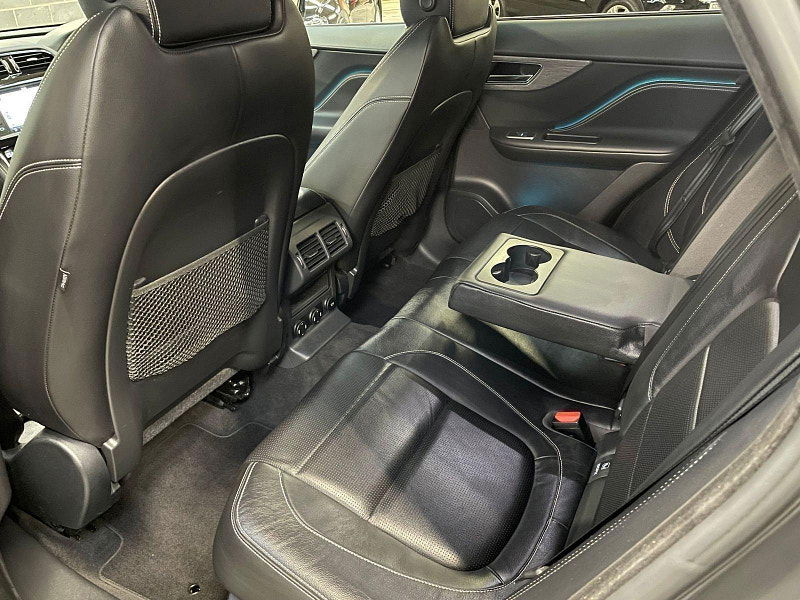 Jaguar F-PACE 3.0 D300 V6 S SUV 5dr Diesel Auto AWD Euro 6 (s/s) (300 ps) 7 Main Dealer Services 5dr Automatic 2025
