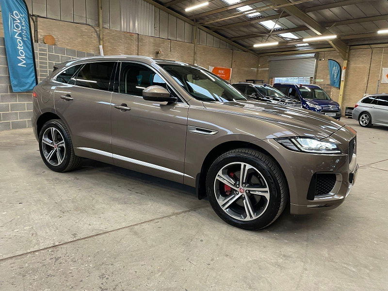 Jaguar F-PACE 3.0 D300 V6 S SUV 5dr Diesel Auto AWD Euro 6 (s/s) (300 ps) 7 Main Dealer Services 5dr Automatic 2025