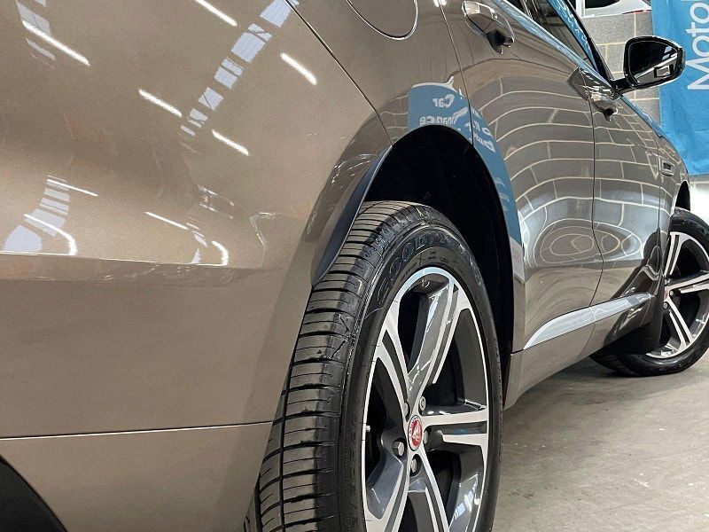 Jaguar F-PACE 3.0 D300 V6 S SUV 5dr Diesel Auto AWD Euro 6 (s/s) (300 ps) 7 Main Dealer Services 5dr Automatic 2025