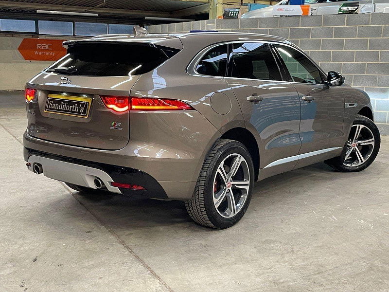 Jaguar F-PACE 3.0 D300 V6 S SUV 5dr Diesel Auto AWD Euro 6 (s/s) (300 ps) 7 Main Dealer Services 5dr Automatic 2025