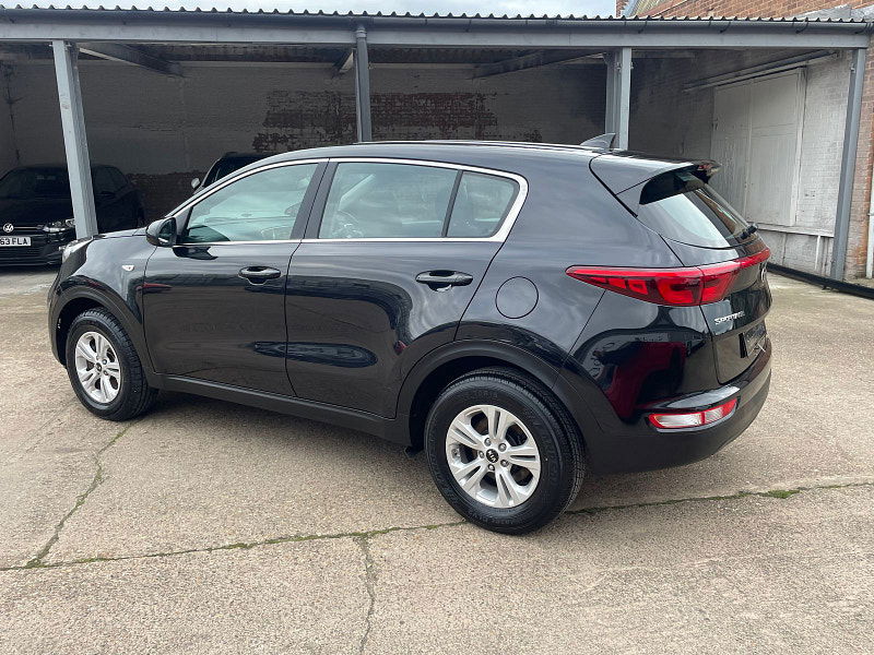 Kia Sportage 1.6 GDi 1 SUV 5dr Petrol Manual Euro 6 (s/s) (130 bhp) 1 Former Keeper From New,  5dr Manual 2025