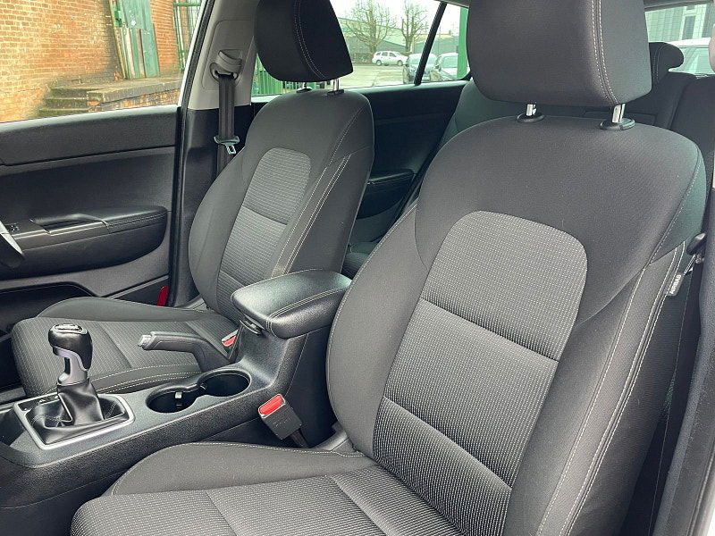 Kia Sportage 1.6 GDi 2 SUV 5dr Petrol Manual Euro 6 (s/s) (130 bhp) 5dr Manual 2026