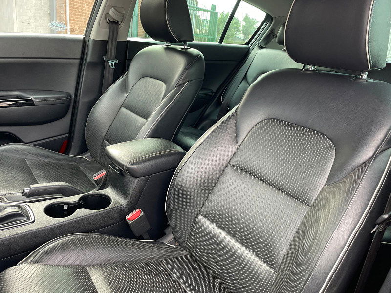 Kia Sportage 2.0 CRDi KX-3 SUV 5dr Diesel Auto AWD Euro 6 (134 bhp) 1 Former Keeper, 8 Services  5dr Automatic 2025