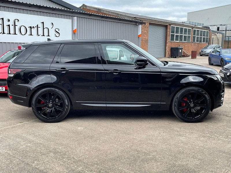 Land Rover Range Rover Sport 3.0 SD V6 Autobiography Dynamic SUV 5dr Diesel Auto 4WD Euro 6 (s/s) (306 ps) 5 Services  5dr Automatic 2024