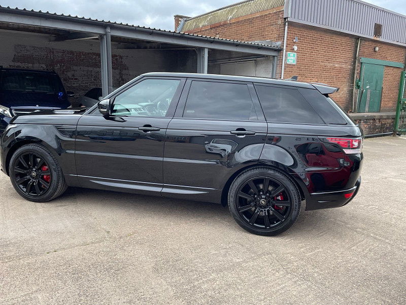 Land Rover Range Rover Sport 3.0 SD V6 Autobiography Dynamic SUV 5dr Diesel Auto 4WD Euro 6 (s/s) (306 ps) 5 Services  5dr Automatic 2024