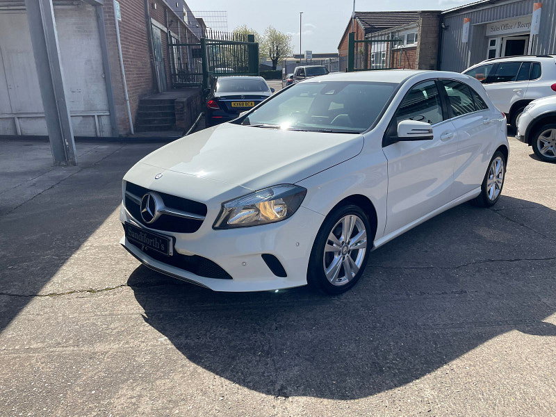Mercedes-Benz A Class 1.5 A180d Sport (Executive) Hatchback 5dr Diesel Manual Euro 6 (s/s) (109 ps) 5dr Manual 2026