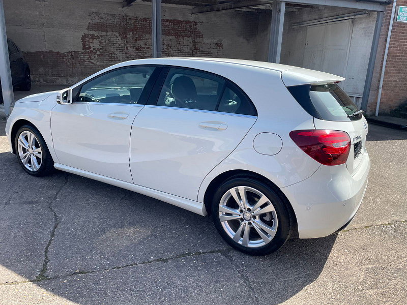 Mercedes-Benz A Class 1.5 A180d Sport (Executive) Hatchback 5dr Diesel Manual Euro 6 (s/s) (109 ps) 5dr Manual 2026