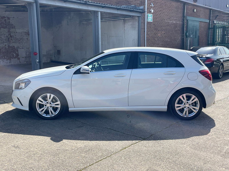 Mercedes-Benz A Class 1.5 A180d Sport (Executive) Hatchback 5dr Diesel Manual Euro 6 (s/s) (109 ps) 5dr Manual 2026