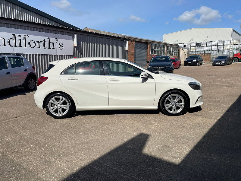 Mercedes-Benz A Class 1.5 A180d Sport (Executive) Hatchback 5dr Diesel Manual Euro 6 (s/s) (109 ps) 5dr Manual 2026