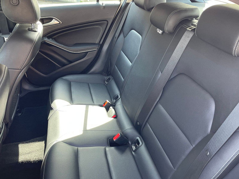 Mercedes-Benz A Class 1.5 A180d Sport (Executive) Hatchback 5dr Diesel Manual Euro 6 (s/s) (109 ps) 5dr Manual 2026