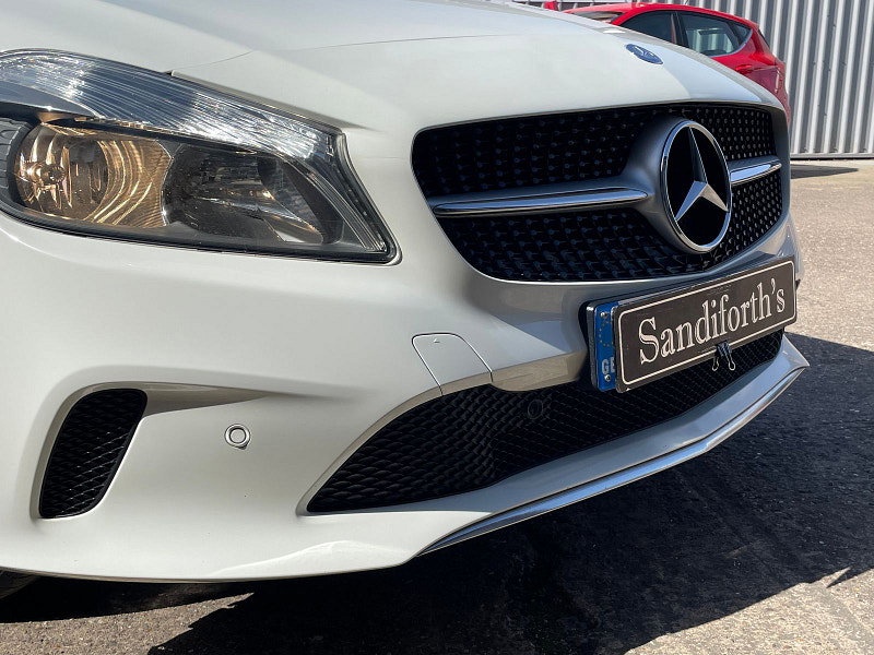 Mercedes-Benz A Class 1.5 A180d Sport (Executive) Hatchback 5dr Diesel Manual Euro 6 (s/s) (109 ps) 5dr Manual 2026