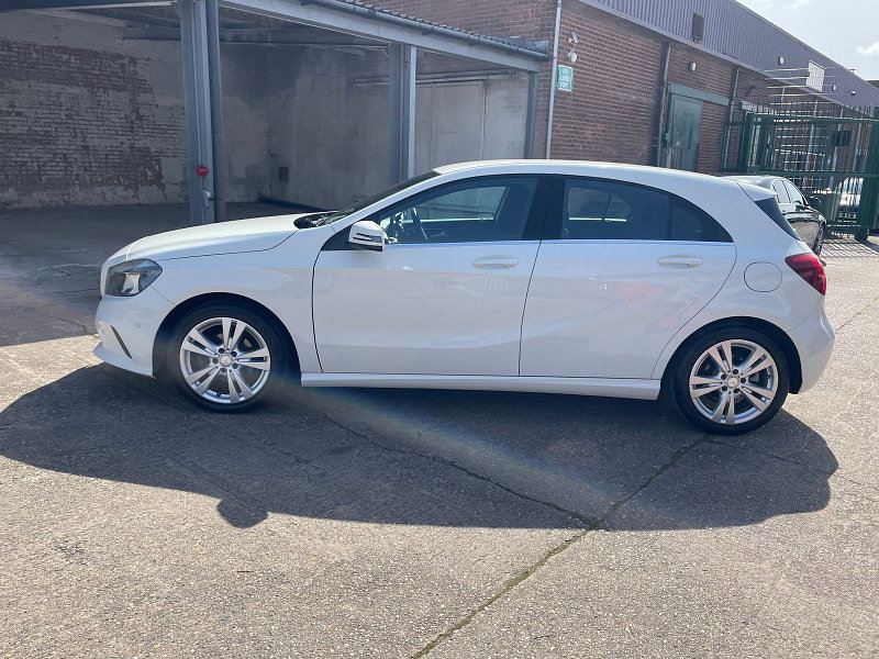 Mercedes-Benz A Class 1.5 A180d Sport (Executive) Hatchback 5dr Diesel Manual Euro 6 (s/s) (109 ps) 5dr Manual 2026