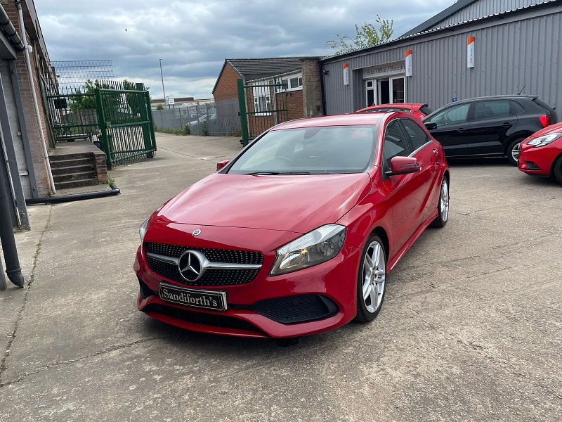 Mercedes-Benz A Class 2.1 A200d AMG Line Hatchback 5dr Diesel Manual Euro 6 (s/s) (136 ps) 1 Former Keeper,  5dr Manual 2024