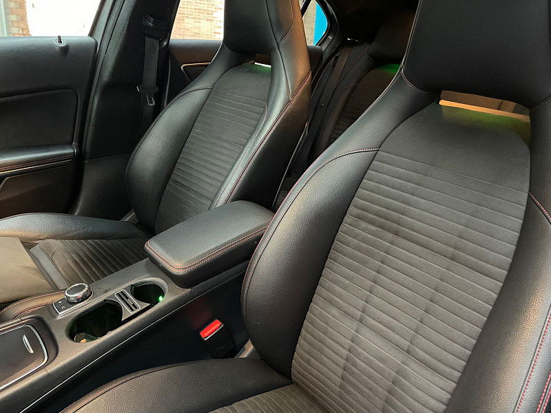 Mercedes-Benz A Class 2.1 A200d AMG Line (Premium Plus) Hatchback 5dr Diesel 7G-DCT Euro 6 (s/s) (136 ps) PAN ROOF, HEATED SEATS  5dr Automatic 2025