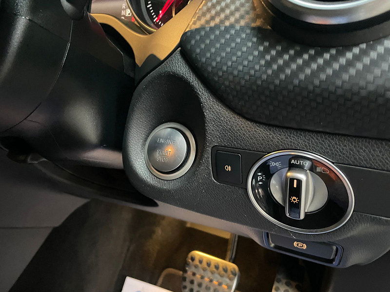 Mercedes-Benz A Class 2.1 A200d AMG Line (Premium Plus) Hatchback 5dr Diesel 7G-DCT Euro 6 (s/s) (136 ps) PAN ROOF, HEATED SEATS  5dr Automatic 2025
