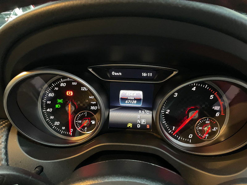 Mercedes-Benz A Class 2.1 A200d AMG Line (Premium Plus) Hatchback 5dr Diesel 7G-DCT Euro 6 (s/s) (136 ps) PAN ROOF, HEATED SEATS  5dr Automatic 2025