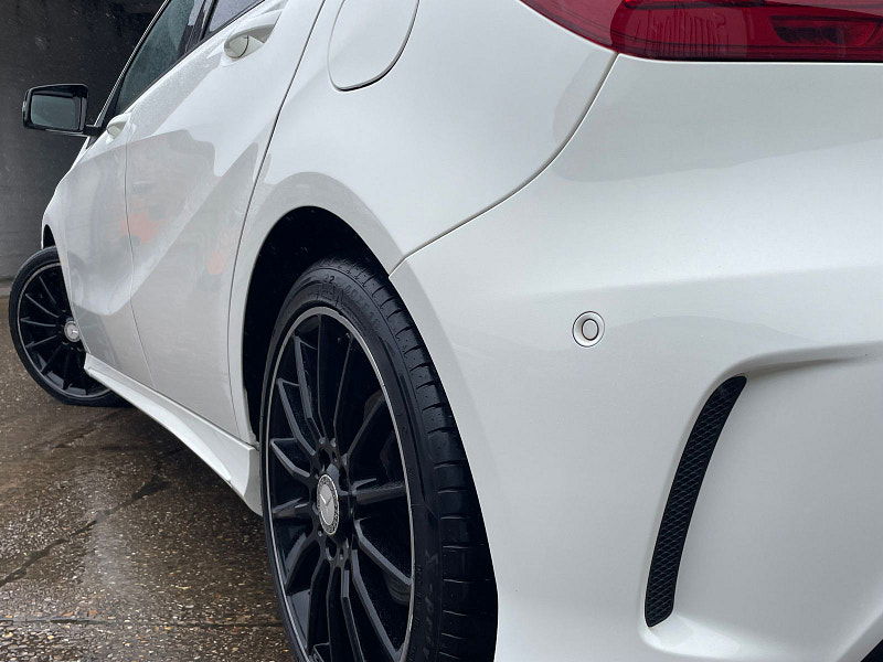 Mercedes-Benz A Class 2.1 A200d AMG Line (Premium Plus) Hatchback 5dr Diesel Manual Euro 6 (s/s) (136 ps) 5dr Manual 2026