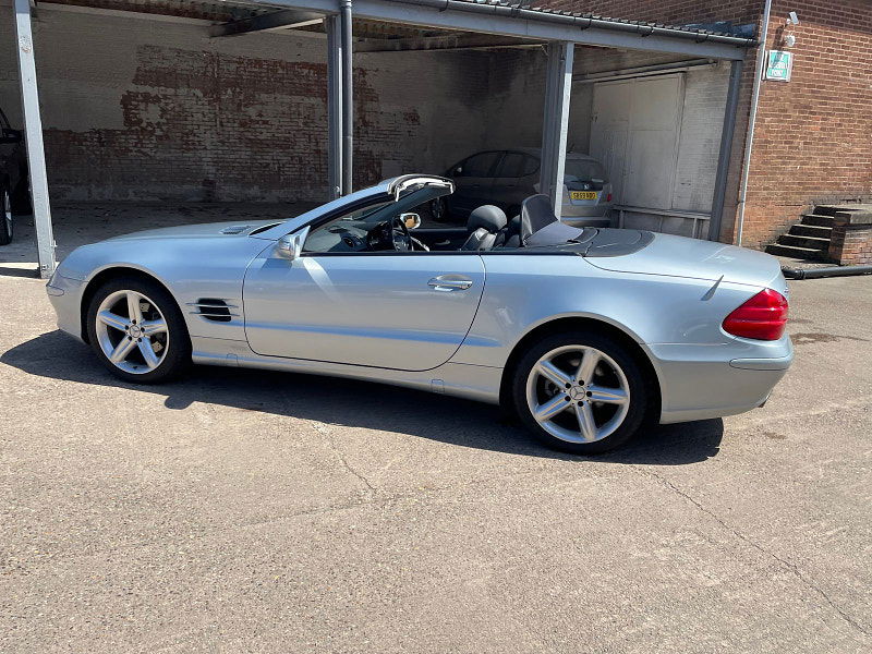 Mercedes-Benz SL 3.7 SL350 Convertible 2dr Petrol Automatic (281 g/km, 245 bhp) 2dr Automatic 2025